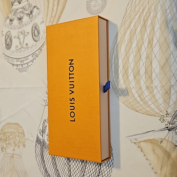 Authentic Louis Vuitton Jewelry Box Large - Picture 1 of 3